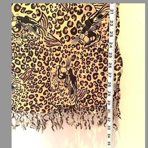 Stylish Abstract leopard Print Scarf- Polyester Blend Rectangle with fringed end - Picture 3 of 6